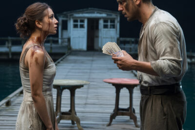 Genç Kadın Zenginliğini Çiğnedi: Evden Kaçacağı Sabah Sevgilisi Gelmeyince Bütün Hayatı TERSİNE DÖNDÜ!